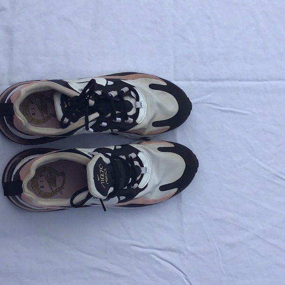 Nike Air Max 270 React - Picture 5 of 5